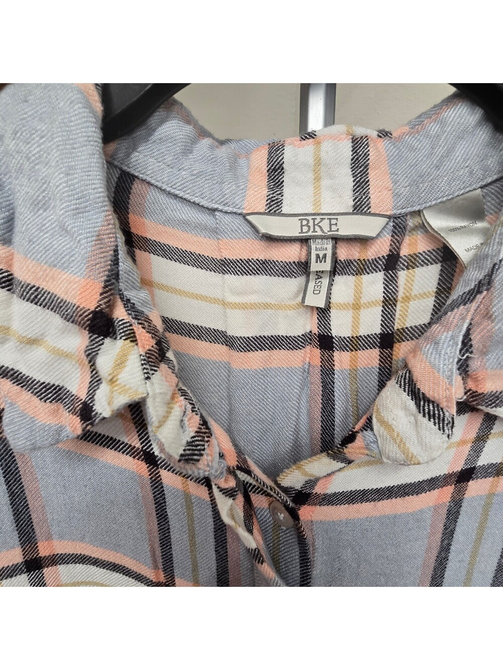 BKE women’s size Medium long-sleeve plaid button-up